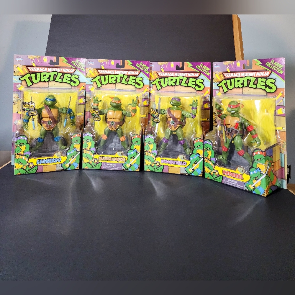 Teenage Mutant Ninja Turtles Set ALL FOUR Action Figures TMNT
